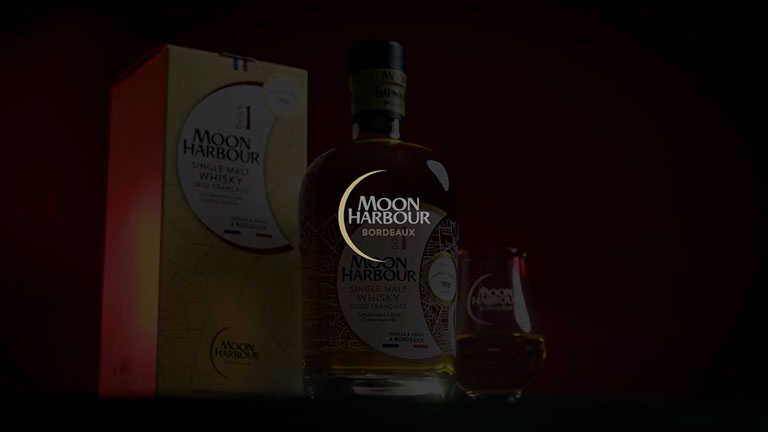 PACKSHOT | Distillerie Moon Harbour